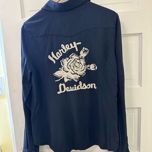 Harley Davidson women’s button up shirt.